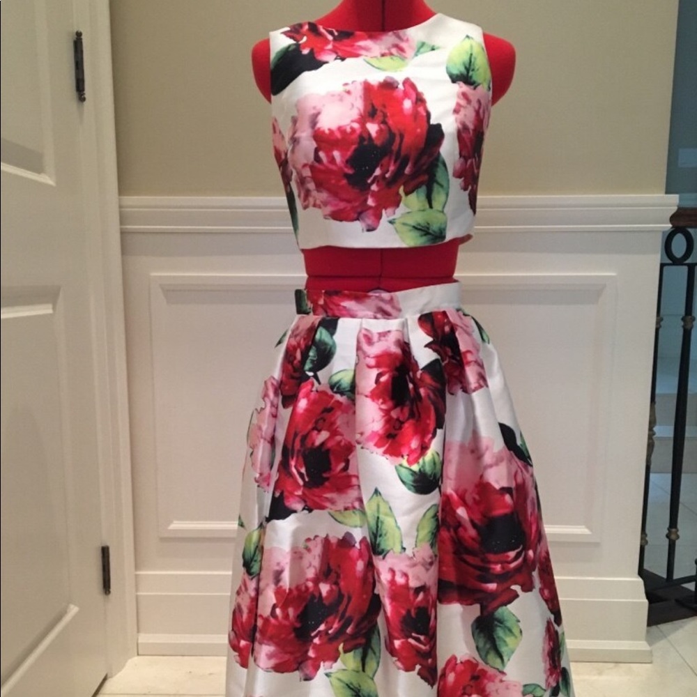 Set skirt and top evening party set prom